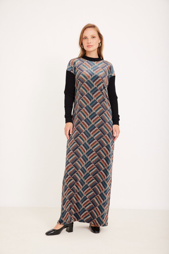 שמלת דפוס רקום